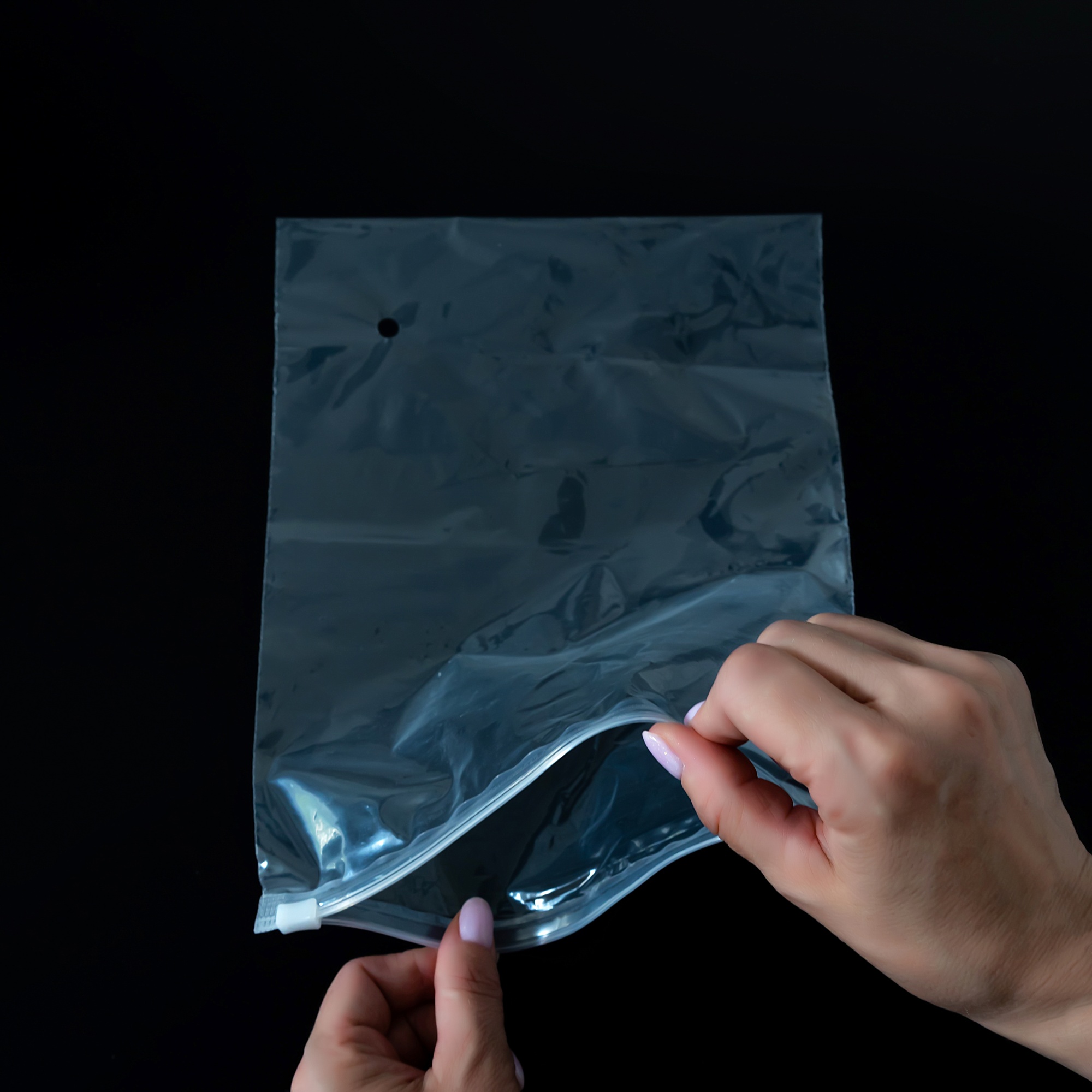 Пакет Zip-lock с бегунком прозрачный оптом от ООО "ТехПроизводство" | Качественная упаковка по доступным ценам